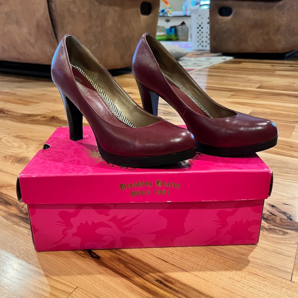 Candie's Jesina Red Heels, 8.5